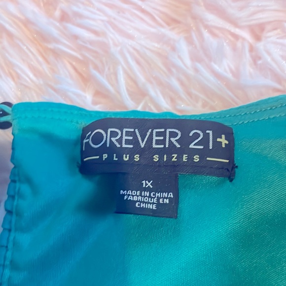 Greenish bluish top 👗 ripple - Picture 2 of 3